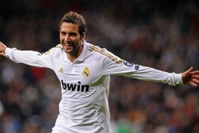 九游游戏-英国队神奇逆转，擒下法国队胜利，英国法国足球