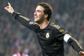 九游体育官方app-意甲VAR系统引入关键词触发机制加强瞬间犯规判断响应，var足球