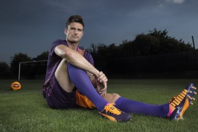 九游网页版-莱斯特城主帅瓜迪奥拉调整战术以备战下场比赛，瓜迪奥拉和莱万多夫斯基