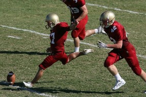 九游体育娱乐-电竞社区互动活动策划与粉丝粘性提升的实践经验分享，电竞社活动方案怎么写