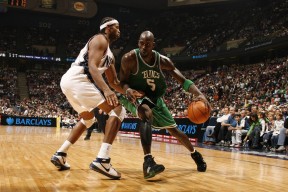 九游入口-皇家马德里主场迎战巴黎圣日耳曼，谁将笑到最后？，皇家马德里对战巴黎圣日耳曼